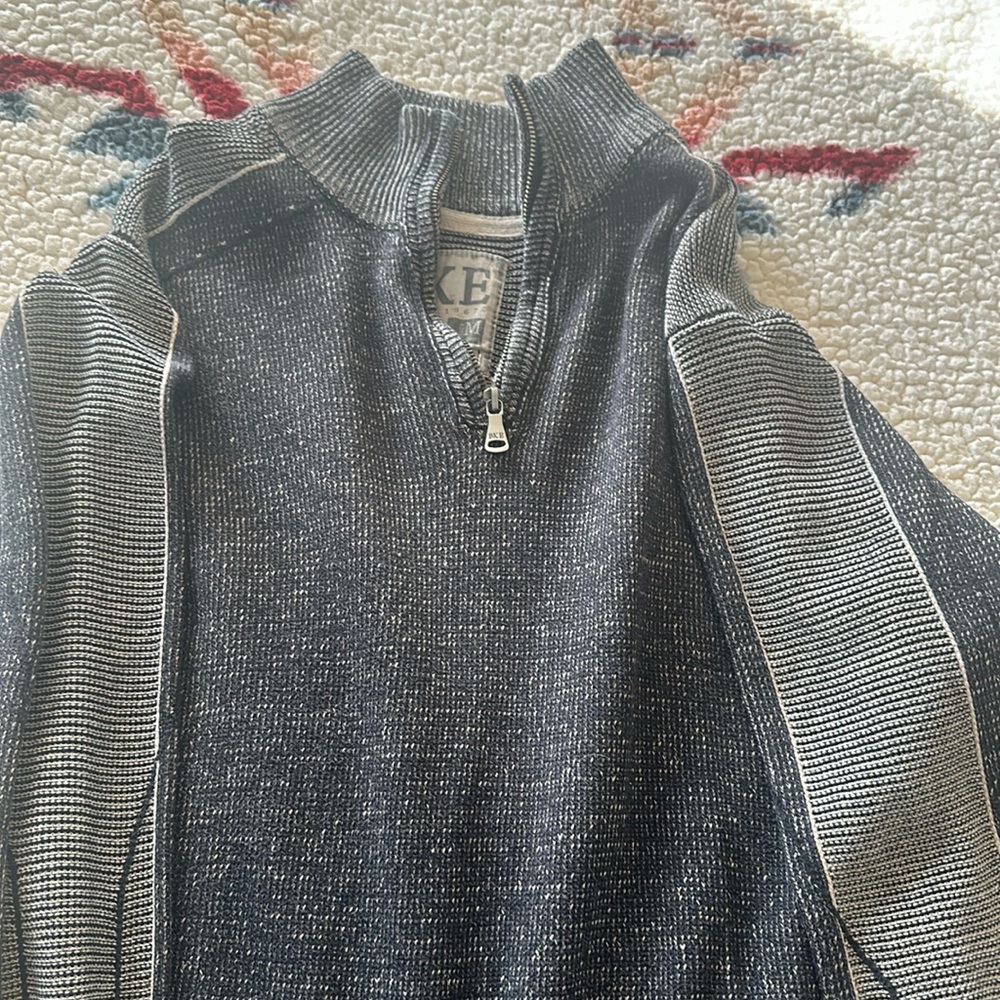 Men’s size Medium, Buckle brand, quarter zip sweater.